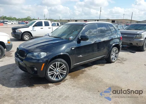 2011 BMW X5 xDrive50I z USA, uszkodzony, nr VIN 5UXZV8C50BL418928